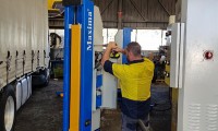 Truck And Bus Hoist Servicing